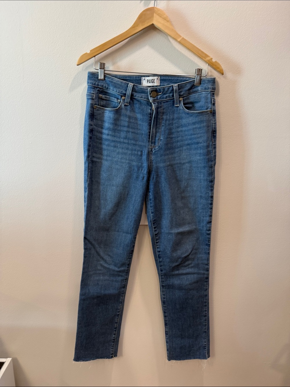 PAIGE Cropped Jeans with Frayed Hem in Light Blue Denim Sz 29
